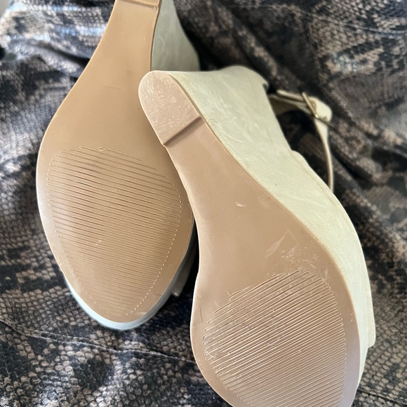 COPY - Steve Madden Xternal Size 6.5 - Picture 6 of 11